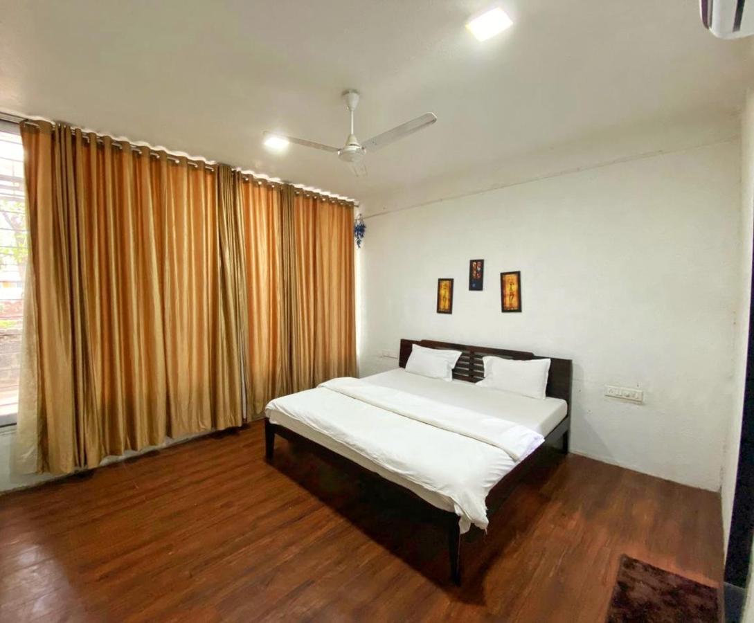 Cozy Stays - Tranquil Times Lonavala Buitenkant foto