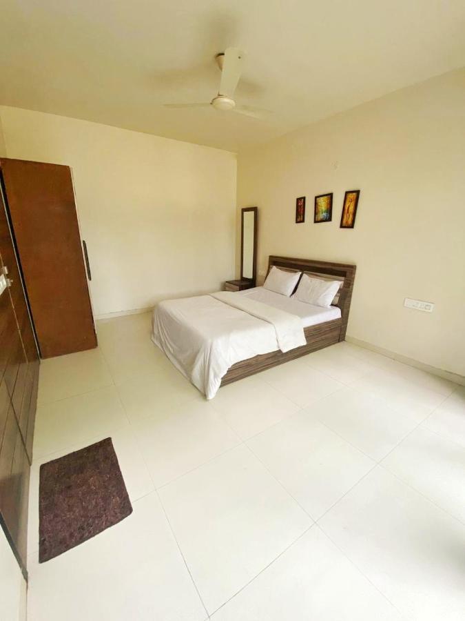 Cozy Stays - Tranquil Times Lonavala Buitenkant foto