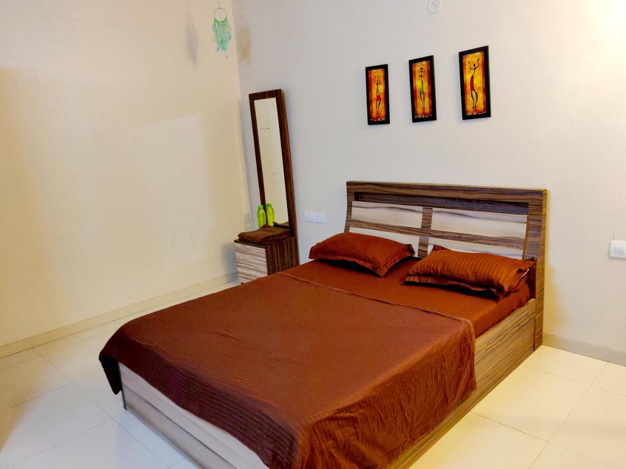Cozy Stays - Tranquil Times Lonavala Buitenkant foto